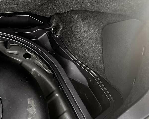 Серый Тойота Аурис, объемом двигателя 1.6 л и пробегом 178 тыс. км за 7200 $, фото 25 на Automoto.ua