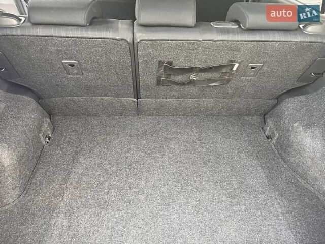 Серый Тойота Аурис, объемом двигателя 1.6 л и пробегом 178 тыс. км за 7200 $, фото 20 на Automoto.ua