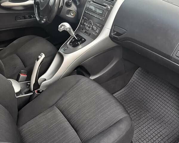 Серый Тойота Аурис, объемом двигателя 1.6 л и пробегом 178 тыс. км за 7200 $, фото 14 на Automoto.ua