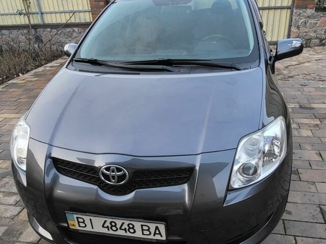 Серый Тойота Аурис, объемом двигателя 1.6 л и пробегом 178 тыс. км за 7500 $, фото 6 на Automoto.ua