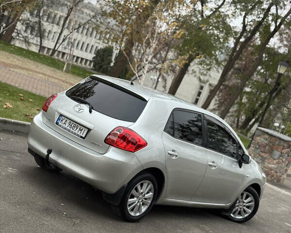 Серый Тойота Аурис, объемом двигателя 1.6 л и пробегом 200 тыс. км за 6499 $, фото 10 на Automoto.ua