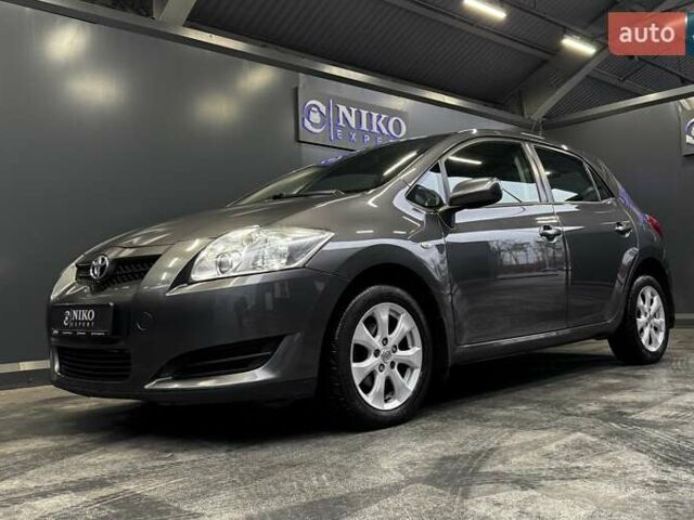 Серый Тойота Аурис, объемом двигателя 1.6 л и пробегом 210 тыс. км за 6300 $, фото 5 на Automoto.ua