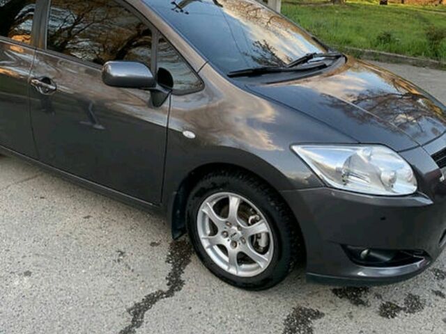 Серый Тойота Аурис, объемом двигателя 1.6 л и пробегом 214 тыс. км за 6900 $, фото 2 на Automoto.ua