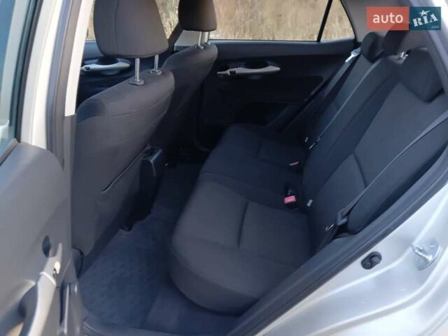 Серый Тойота Аурис, объемом двигателя 1.6 л и пробегом 158 тыс. км за 5700 $, фото 25 на Automoto.ua