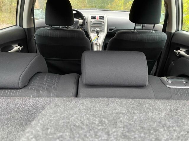 Серый Тойота Аурис, объемом двигателя 1.6 л и пробегом 205 тыс. км за 5900 $, фото 9 на Automoto.ua