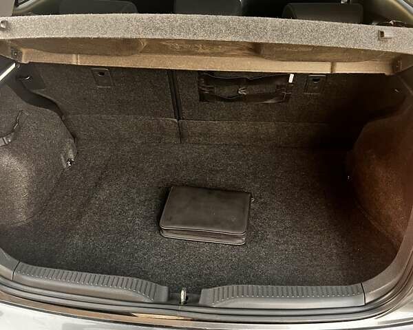 Серый Тойота Аурис, объемом двигателя 1.6 л и пробегом 178 тыс. км за 7200 $, фото 22 на Automoto.ua