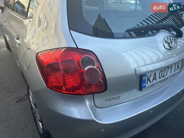 Серый Тойота Аурис, объемом двигателя 1.6 л и пробегом 108 тыс. км за 7200 $, фото 18 на Automoto.ua