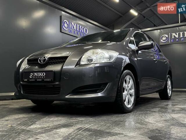 Серый Тойота Аурис, объемом двигателя 1.6 л и пробегом 210 тыс. км за 6300 $, фото 2 на Automoto.ua