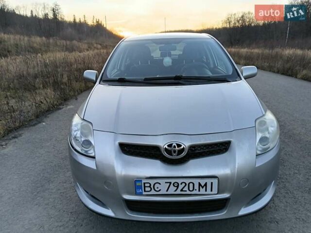 Серый Тойота Аурис, объемом двигателя 1.6 л и пробегом 158 тыс. км за 5700 $, фото 2 на Automoto.ua