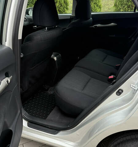 Серый Тойота Аурис, объемом двигателя 1.6 л и пробегом 99 тыс. км за 7100 $, фото 6 на Automoto.ua