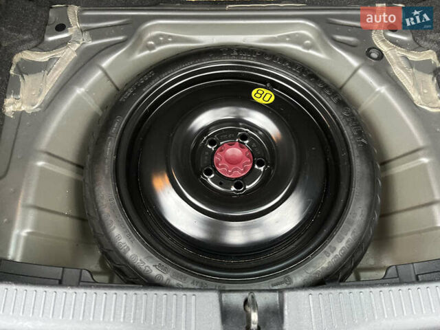 Сірий Тойота Ауріс, об'ємом двигуна 1.6 л та пробігом 211 тис. км за 6800 $, фото 31 на Automoto.ua