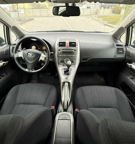 Серый Тойота Аурис, объемом двигателя 1.6 л и пробегом 99 тыс. км за 7100 $, фото 9 на Automoto.ua