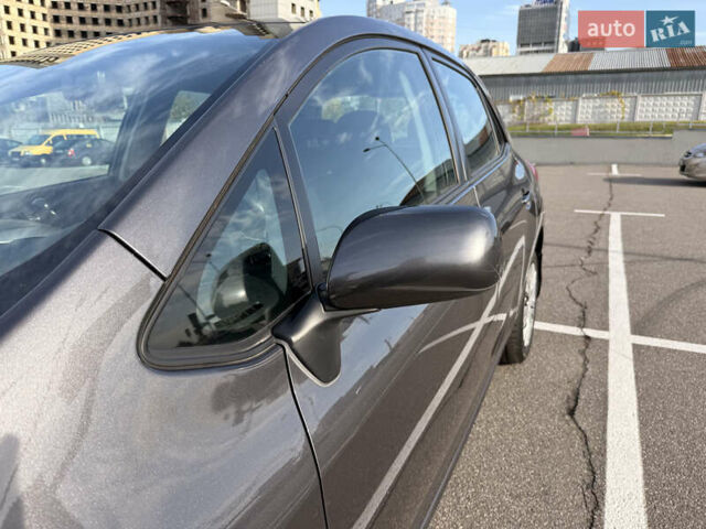 Серый Тойота Аурис, объемом двигателя 1.6 л и пробегом 144 тыс. км за 7800 $, фото 7 на Automoto.ua