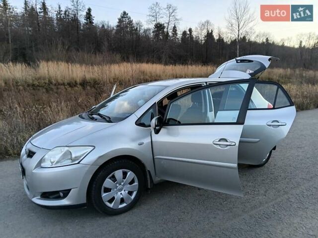 Серый Тойота Аурис, объемом двигателя 1.6 л и пробегом 158 тыс. км за 5700 $, фото 11 на Automoto.ua