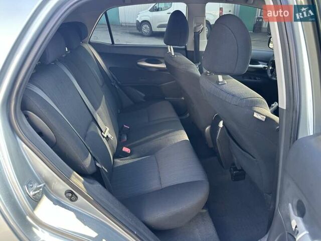 Серый Тойота Аурис, объемом двигателя 2 л и пробегом 251 тыс. км за 6390 $, фото 26 на Automoto.ua