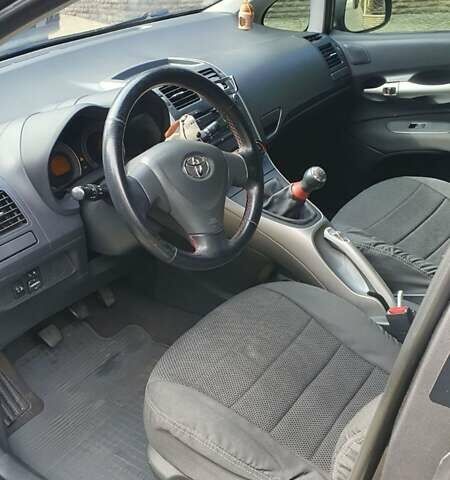 Серый Тойота Аурис, объемом двигателя 1.6 л и пробегом 209 тыс. км за 6700 $, фото 15 на Automoto.ua