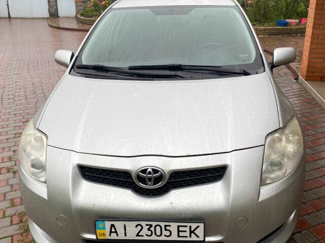 Серый Тойота Аурис, объемом двигателя 1.6 л и пробегом 205 тыс. км за 5900 $, фото 4 на Automoto.ua