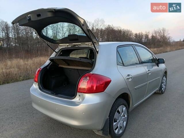 Серый Тойота Аурис, объемом двигателя 1.6 л и пробегом 158 тыс. км за 5700 $, фото 13 на Automoto.ua