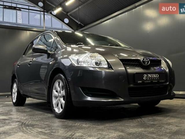 Серый Тойота Аурис, объемом двигателя 1.6 л и пробегом 210 тыс. км за 6300 $, фото 24 на Automoto.ua