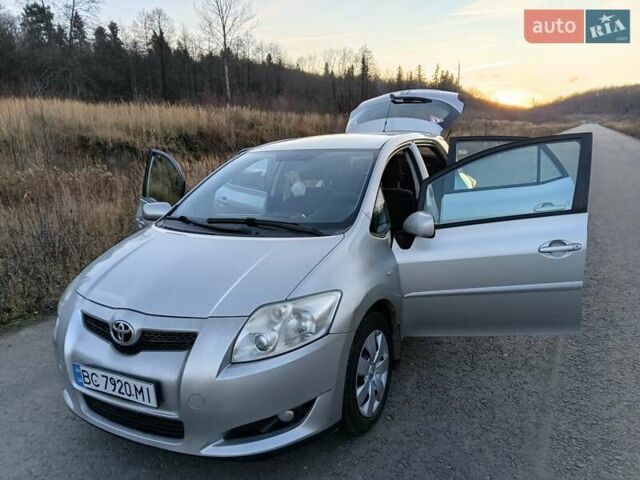 Серый Тойота Аурис, объемом двигателя 1.6 л и пробегом 158 тыс. км за 5700 $, фото 10 на Automoto.ua