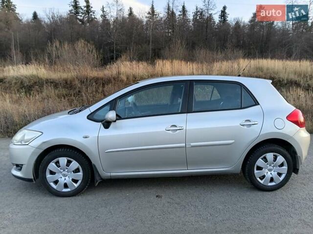 Серый Тойота Аурис, объемом двигателя 1.6 л и пробегом 158 тыс. км за 5700 $, фото 3 на Automoto.ua