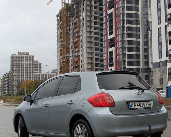 Серый Тойота Аурис, объемом двигателя 2 л и пробегом 250 тыс. км за 6900 $, фото 5 на Automoto.ua