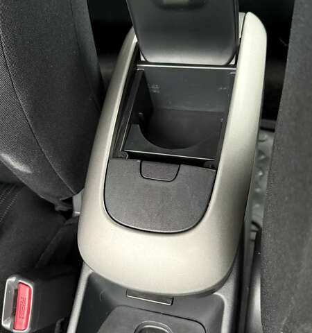 Серый Тойота Аурис, объемом двигателя 1.6 л и пробегом 99 тыс. км за 7100 $, фото 13 на Automoto.ua