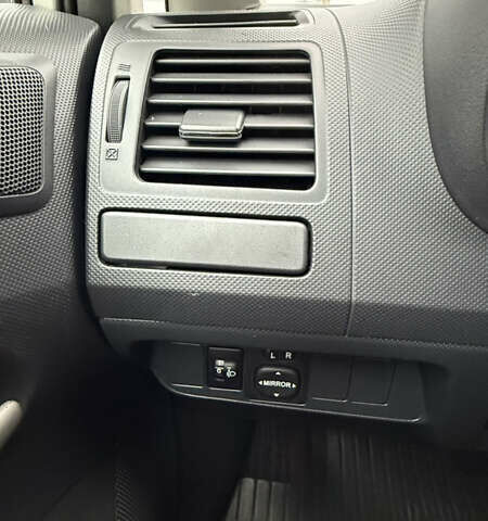 Серый Тойота Аурис, объемом двигателя 1.6 л и пробегом 99 тыс. км за 7100 $, фото 10 на Automoto.ua