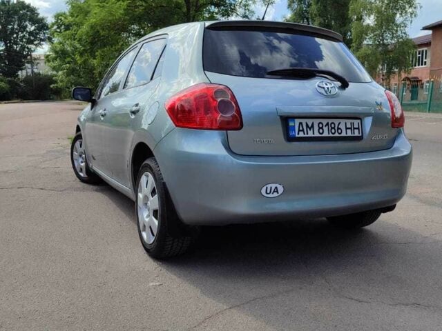 Серый Тойота Аурис, объемом двигателя 2 л и пробегом 196 тыс. км за 6000 $, фото 9 на Automoto.ua