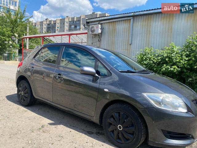 Сірий Тойота Ауріс, об'ємом двигуна 1.6 л та пробігом 112 тис. км за 5000 $, фото 9 на Automoto.ua
