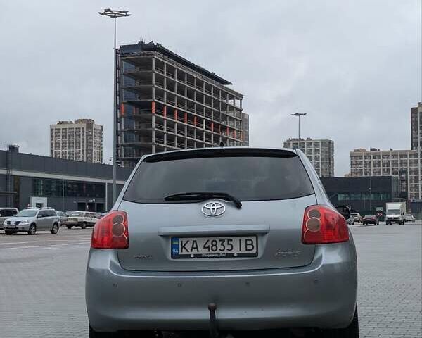Серый Тойота Аурис, объемом двигателя 2 л и пробегом 250 тыс. км за 6900 $, фото 1 на Automoto.ua