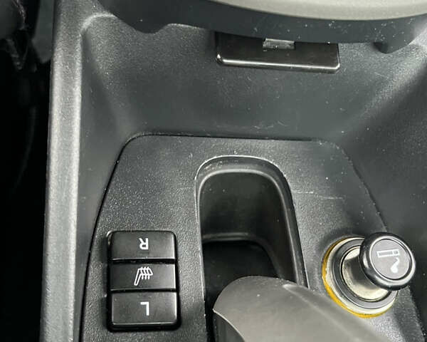 Сірий Тойота Ауріс, об'ємом двигуна 1.6 л та пробігом 211 тис. км за 6800 $, фото 27 на Automoto.ua