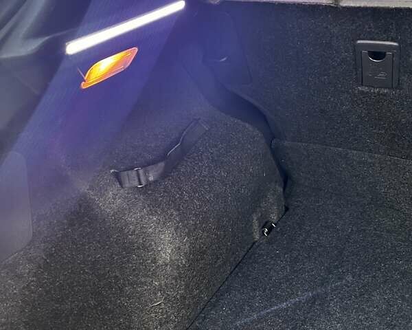 Серый Тойота Аурис, объемом двигателя 1.6 л и пробегом 178 тыс. км за 7200 $, фото 26 на Automoto.ua