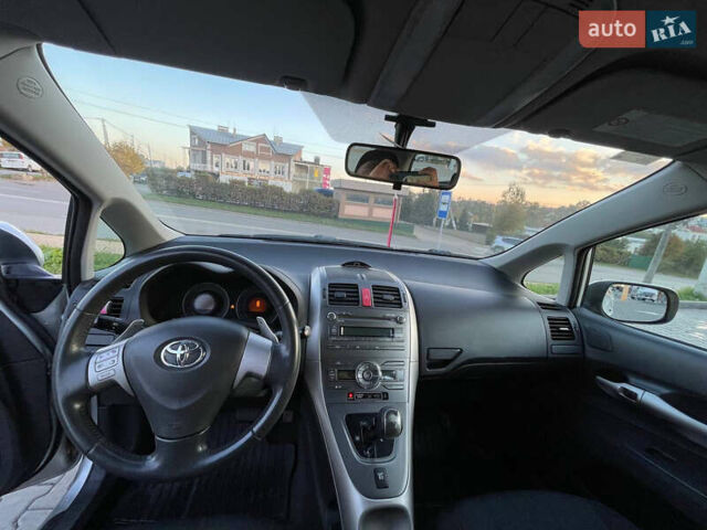 Серый Тойота Аурис, объемом двигателя 1.6 л и пробегом 116 тыс. км за 6800 $, фото 6 на Automoto.ua
