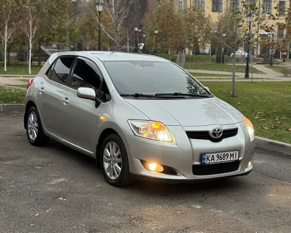 Серый Тойота Аурис, объемом двигателя 1.6 л и пробегом 200 тыс. км за 6499 $, фото 29 на Automoto.ua