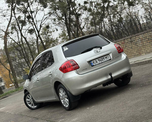 Серый Тойота Аурис, объемом двигателя 1.6 л и пробегом 200 тыс. км за 6499 $, фото 6 на Automoto.ua