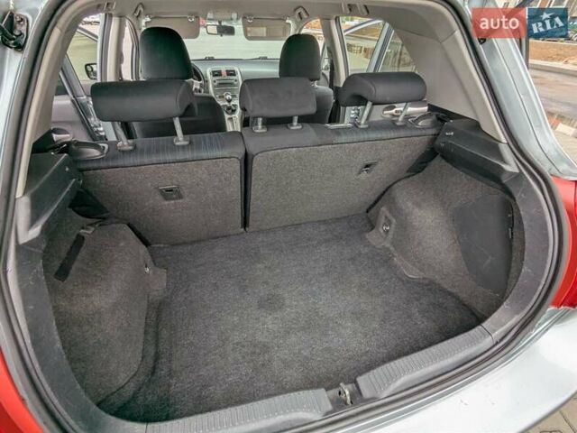 Серый Тойота Аурис, объемом двигателя 2 л и пробегом 250 тыс. км за 6900 $, фото 29 на Automoto.ua