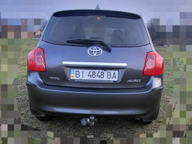 Серый Тойота Аурис, объемом двигателя 1.6 л и пробегом 178 тыс. км за 7500 $, фото 5 на Automoto.ua