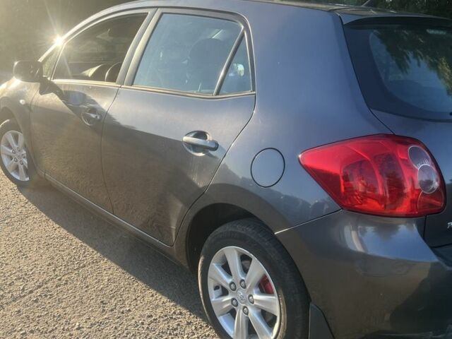 Серый Тойота Аурис, объемом двигателя 1.6 л и пробегом 268 тыс. км за 5800 $, фото 7 на Automoto.ua