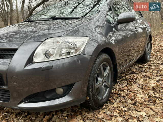 Сірий Тойота Ауріс, об'ємом двигуна 1.6 л та пробігом 211 тис. км за 6800 $, фото 7 на Automoto.ua