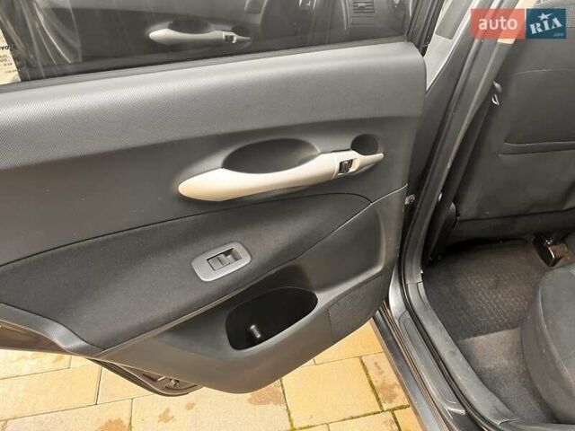 Серый Тойота Аурис, объемом двигателя 1.6 л и пробегом 178 тыс. км за 7200 $, фото 11 на Automoto.ua