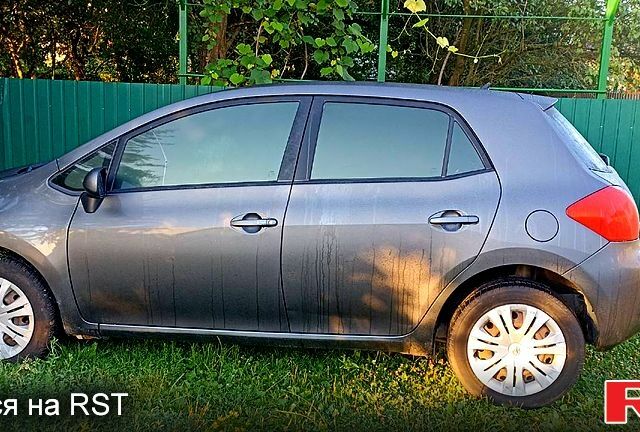 Сірий Тойота Ауріс, об'ємом двигуна 1.6 л та пробігом 200 тис. км за 6500 $, фото 2 на Automoto.ua