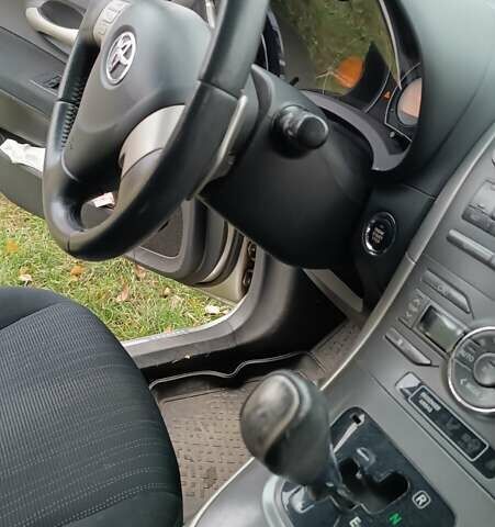 Серый Тойота Аурис, объемом двигателя 1.6 л и пробегом 183 тыс. км за 6500 $, фото 13 на Automoto.ua