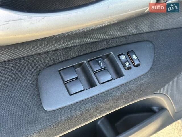 Серый Тойота Аурис, объемом двигателя 2 л и пробегом 251 тыс. км за 6390 $, фото 16 на Automoto.ua