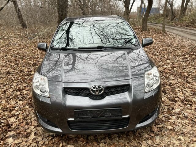 Сірий Тойота Ауріс, об'ємом двигуна 1.6 л та пробігом 211 тис. км за 6800 $, фото 2 на Automoto.ua