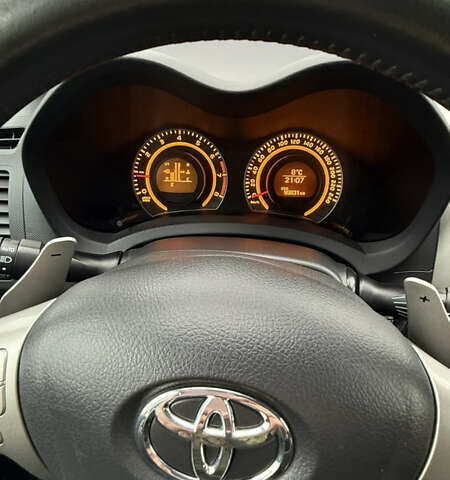 Серый Тойота Аурис, объемом двигателя 1.6 л и пробегом 99 тыс. км за 7100 $, фото 11 на Automoto.ua