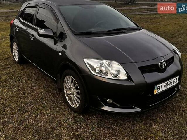 Серый Тойота Аурис, объемом двигателя 1.6 л и пробегом 178 тыс. км за 7200 $, фото 2 на Automoto.ua