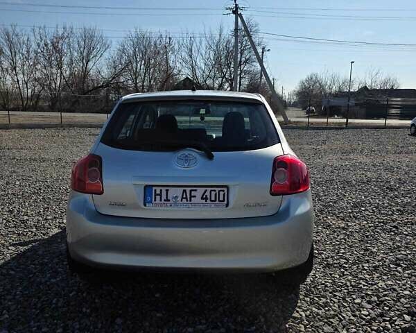 Серый Тойота Аурис, объемом двигателя 1.6 л и пробегом 190 тыс. км за 6500 $, фото 5 на Automoto.ua