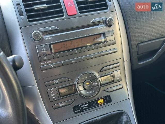 Серый Тойота Аурис, объемом двигателя 2 л и пробегом 251 тыс. км за 6390 $, фото 21 на Automoto.ua