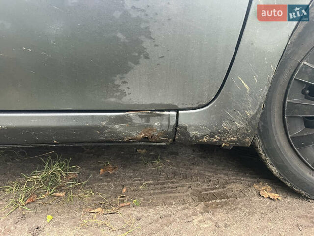 Сірий Тойота Ауріс, об'ємом двигуна 1.6 л та пробігом 112 тис. км за 5000 $, фото 7 на Automoto.ua